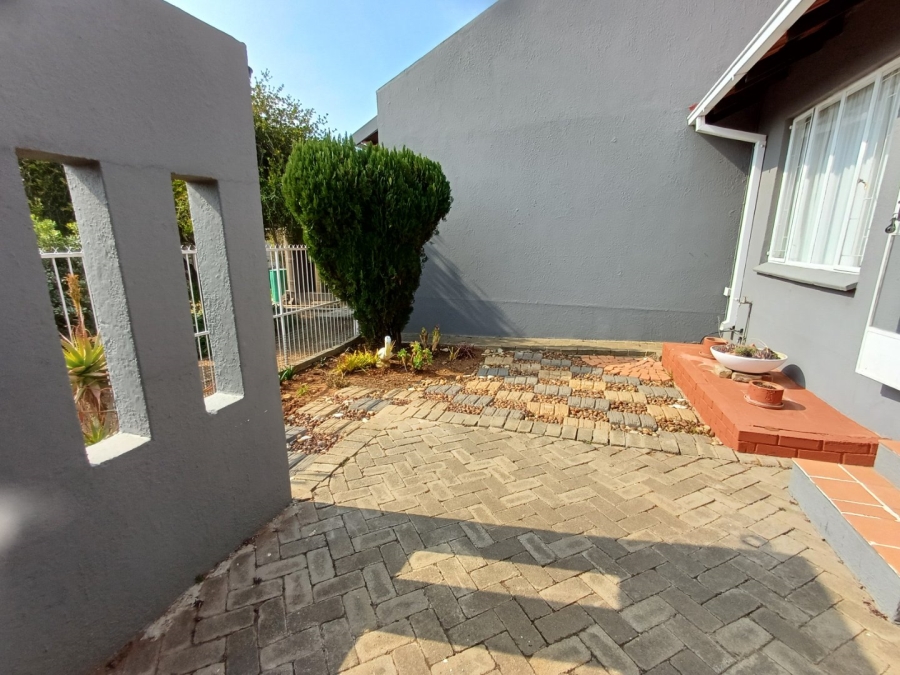 3 Bedroom Property for Sale in Langenhovenpark Free State
